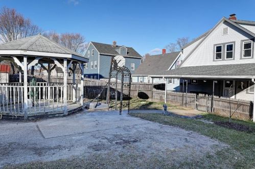 493 Olo St, Woonsocket RI  02895-4054 exterior