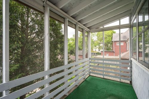 2728 Prospect Ave, Milwaukee WI 53211-3768 exterior