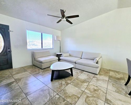 1741 Ransom Oaks Dr, Tucson AZ  85746-3173 exterior