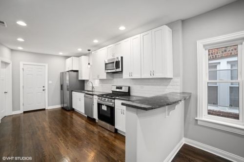 602 90 Pl, Chicago IL 60619-7906 exterior