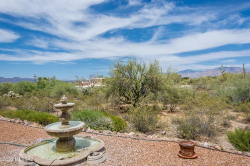 7015 Camino De Los Caballos, Tucson AZ 85743-9689 exterior