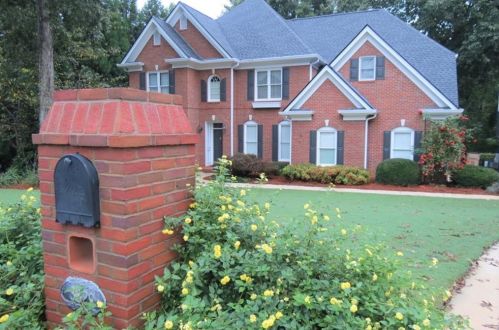 3829 Alexandria Dr, Gainesville GA 30506-4318 exterior