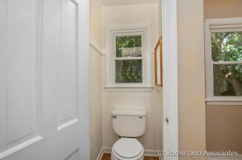 2045 Kalamazoo Ave, Grand Rapids MI 49508-5536 exterior