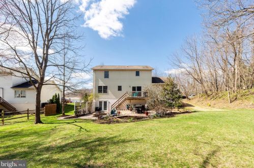 100 Columbus Ave, Littlestown PA 17340-1569 exterior