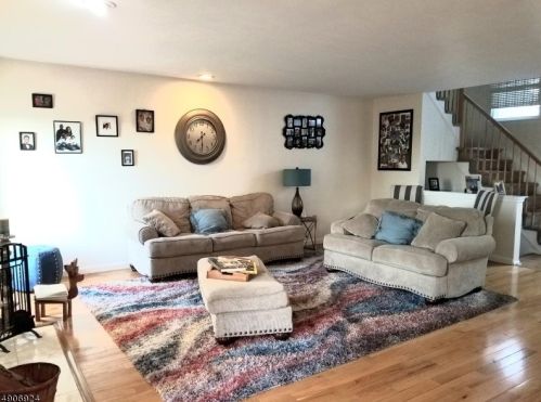 2102 Vroom Dr, Bridgewater NJ  08807-7003 exterior