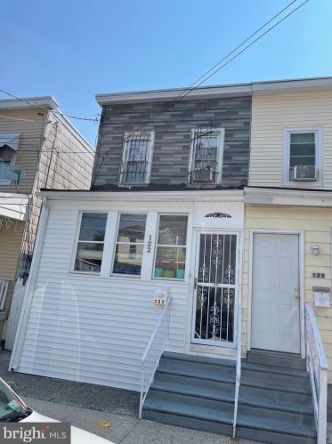 122 22 St, Camden NJ 08105-3709 exterior