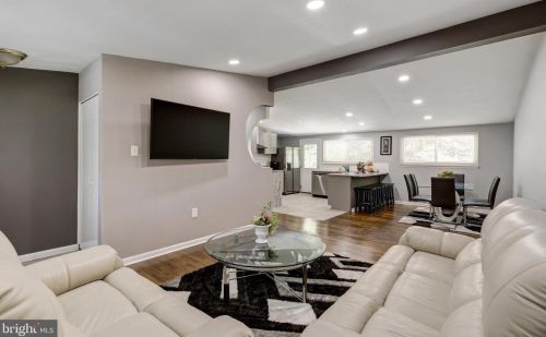 11404 Fairoak Dr, Silver Spring MD  20902-3137 exterior