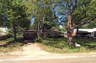 835 Commerce Rd, Commerce Township MI  48382-2601 exterior