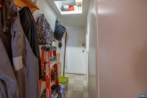 207 St, Union City NJ 07087-6404 exterior