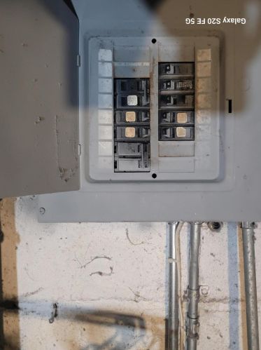 2470 7 St, Milwaukee WI 53215-3227 exterior