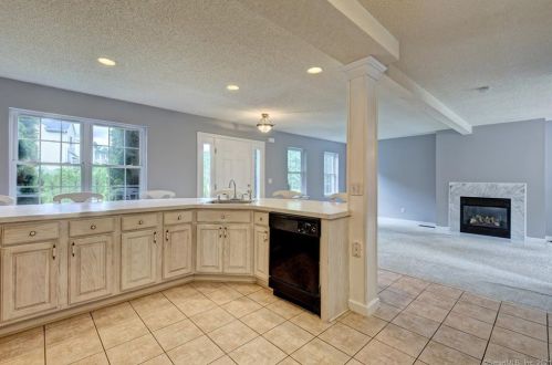 333 Mountain Laurel Ln, Torrington, CT 06790-2597