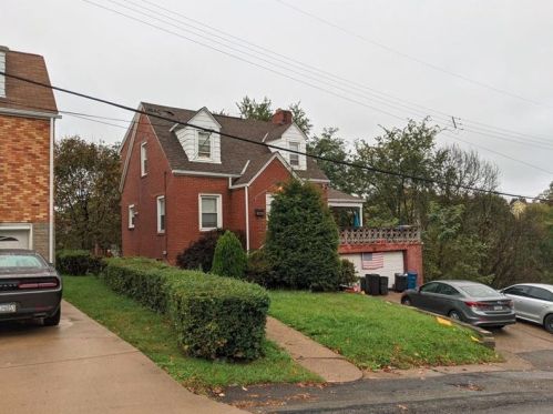 3305 Wallace Dr, Pittsburgh, PA 15227-4258