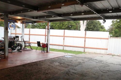 632 Esterine Rd, Dallas TX 75217-7768 exterior