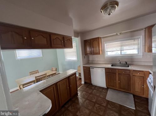 101 Ava Ave, Somerdale NJ 08083-1701 exterior