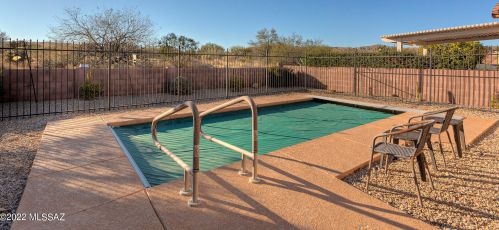653 Rugged Canyon Dr, Green Valley, AZ 85614-6188