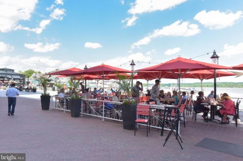 803 Cameron St, Alexandria VA  22314-2410 exterior