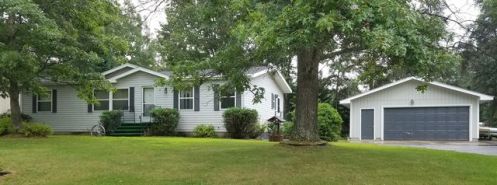 23 Mapleview Dr, Brampton MI  49837-2352 exterior