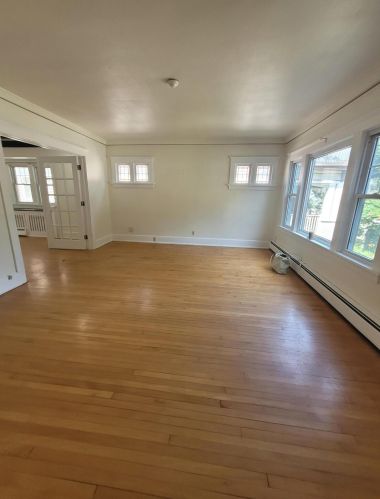 1909 Kenwood Blvd, Milwaukee WI  53211-3007 exterior