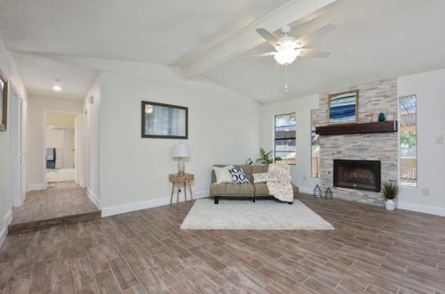 1901 Esplanade Cir, Austin, TX 78727-4408