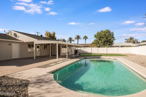 6131 12 Ave, Phoenix AZ 85045-0738 exterior