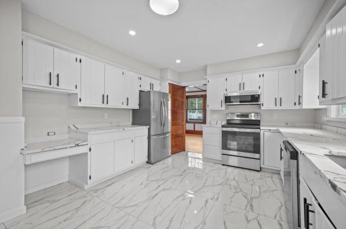 46 Circuit Dr, Providence RI  02905-3715 exterior