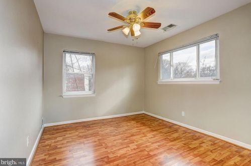 802 1st St, Rockville MD 20850-1444 exterior