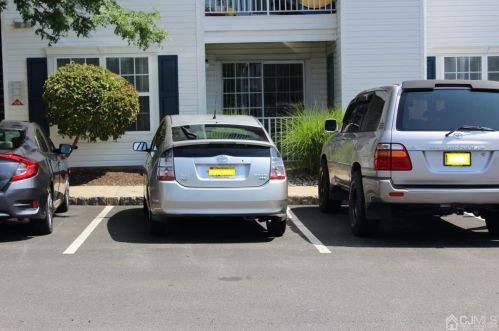 1113 Waterford Dr, Edison NJ  08817-1924 exterior