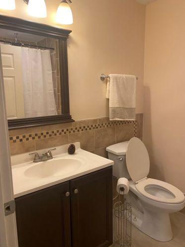 1728 Monticello Ave, Chicago IL 60618-6614 exterior