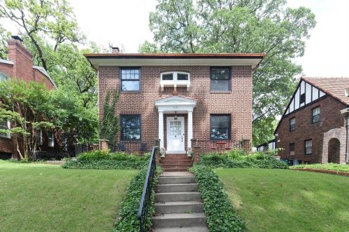 418 Carswold Dr, Saint Louis MO  63105-2029 exterior