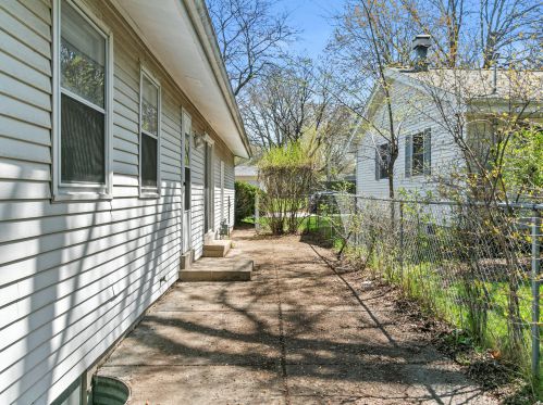 6175 122nd St, Milwaukee WI  53225-1005 exterior