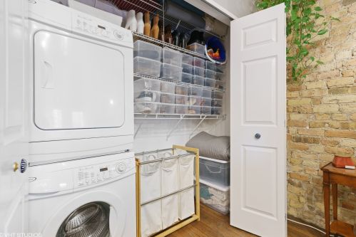 2008 Clifton Ave, Chicago IL  60614-4120 exterior