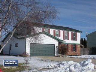 5414 Abbey Dr, Volo, IL 60050-5916