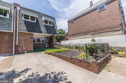 1424 11th St, Philadelphia, PA 19122-3411