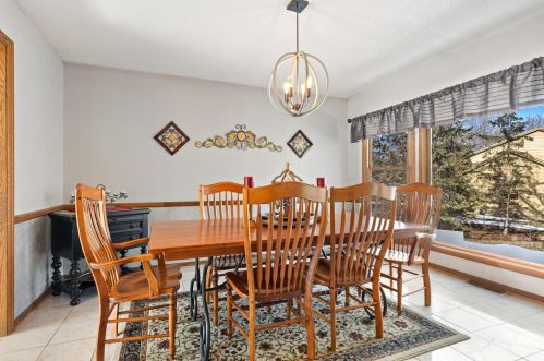 7853 131 St, Saint Paul MN 55124-9703 exterior