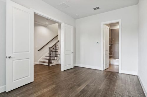 5221 Baker Blvd, Irving TX  75039-0002 exterior