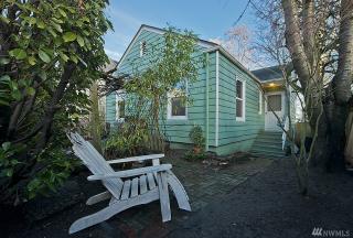 1530 14 Ave, Seattle WA  98155-6318 exterior