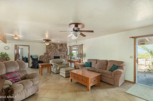 50608 33rd Ave, Phoenix AZ 85041-6330 exterior