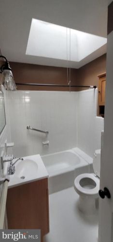 624 Borbeck Ave, Philadelphia PA 19111-3104 exterior