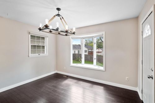 9562 Ldg Pole Ln, Saint Louis MO 63126-2160 exterior