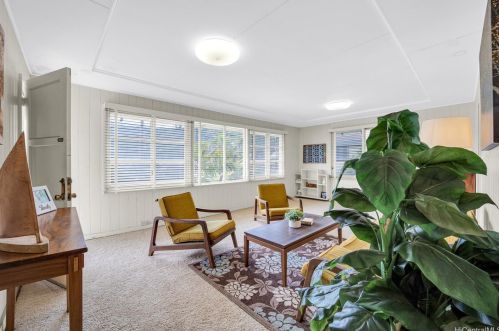 1747 10th Ave, Honolulu, HI 96816-2811