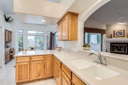 3508 Abrego Dr, Green Valley AZ 85614-1504 exterior