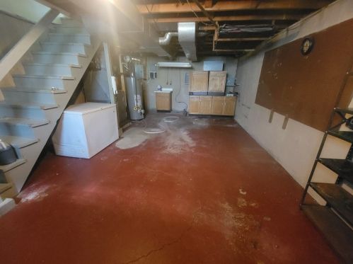 1724 Harcor Dr, Pittsburgh PA 15226-2452 exterior