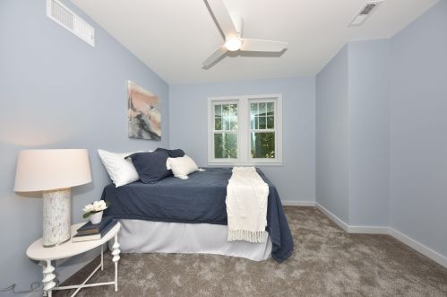 1908 Elmdale Ct, Milwaukee WI 53211-2342 exterior