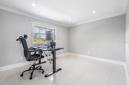 8201 Kirkwood Dr, Tampa FL  33634-2238 exterior