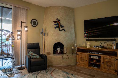 8738 Little Oak Ln, Tucson AZ 85704-0940 exterior