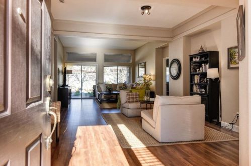 700 Diamond Glen Cir, Folsom CA 95630-3157 exterior