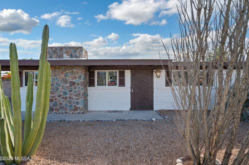 8452 19th St, Tucson, AZ 85710-5918