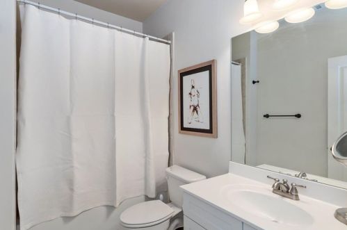 351 Alderwood Ln, Atlanta GA 30328-2550 exterior