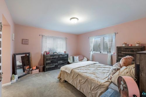 3258 Tischer Rd, Duluth MN 55803-9786 exterior