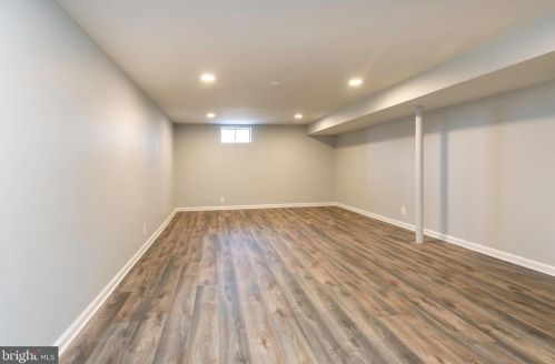 7935 Elvaton Rd, Glen Burnie MD 21061-6074 exterior